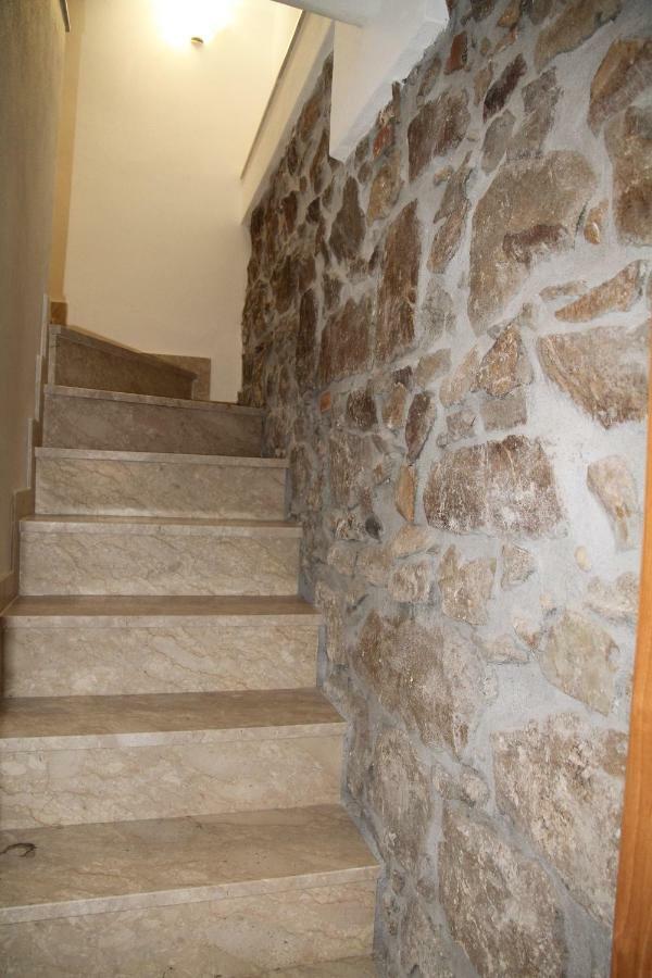 Dea Del Borgo Villa Sant'Ambrogio  Buitenkant foto